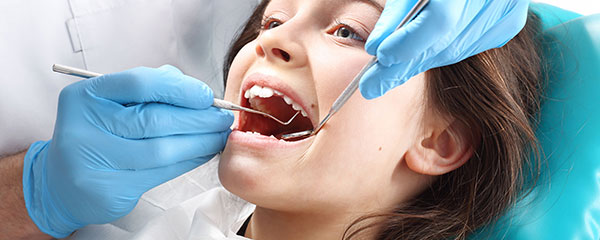 Especialista en cirug&iacute;a oral y maxilofacial en Fraga